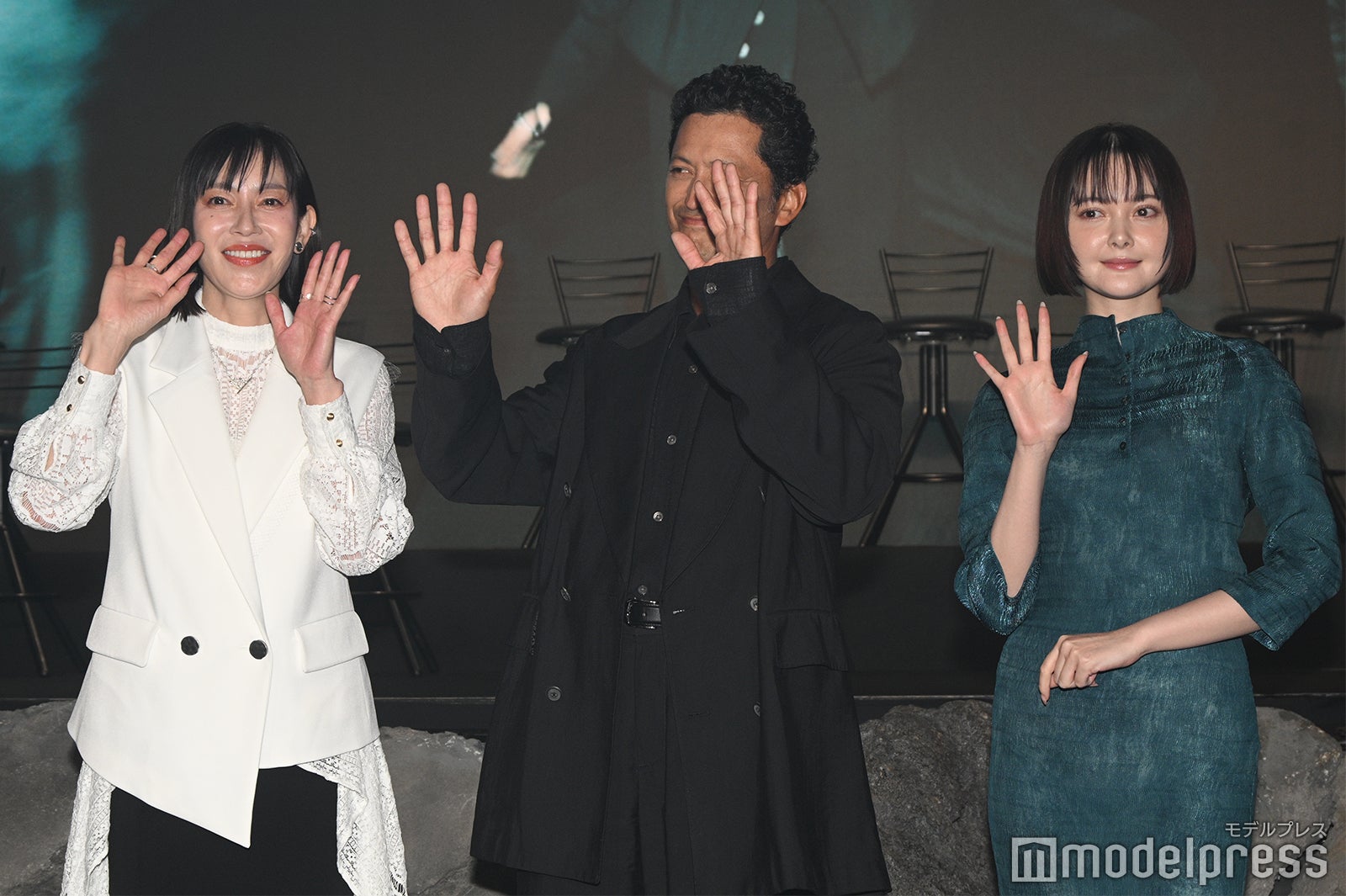 須藤理彩、池内博之、玉城ティナ（C）モデルプレス