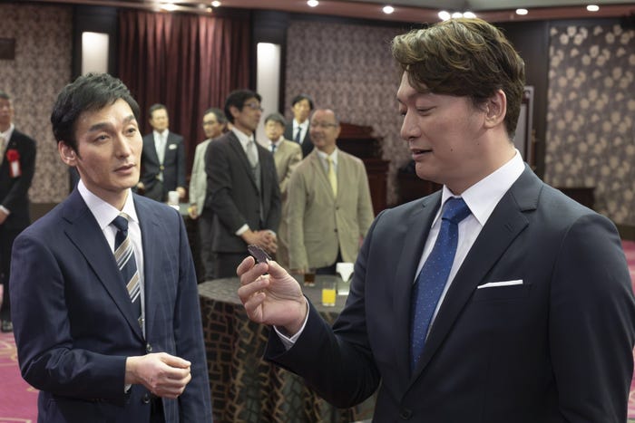 草なぎ剛、香取慎吾(C)フジテレビ