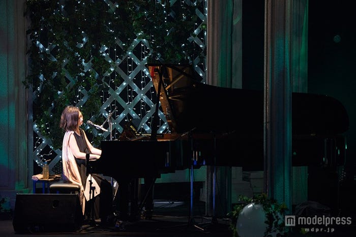 約10000人の心音で制作された楽曲「end and and ~10,000 hearts~」を初披露