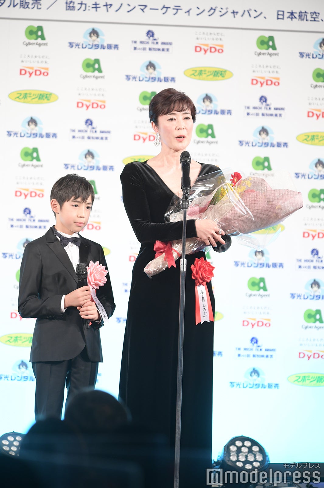 寺嶋眞秀、寺島しのぶ（C）モデルプレス