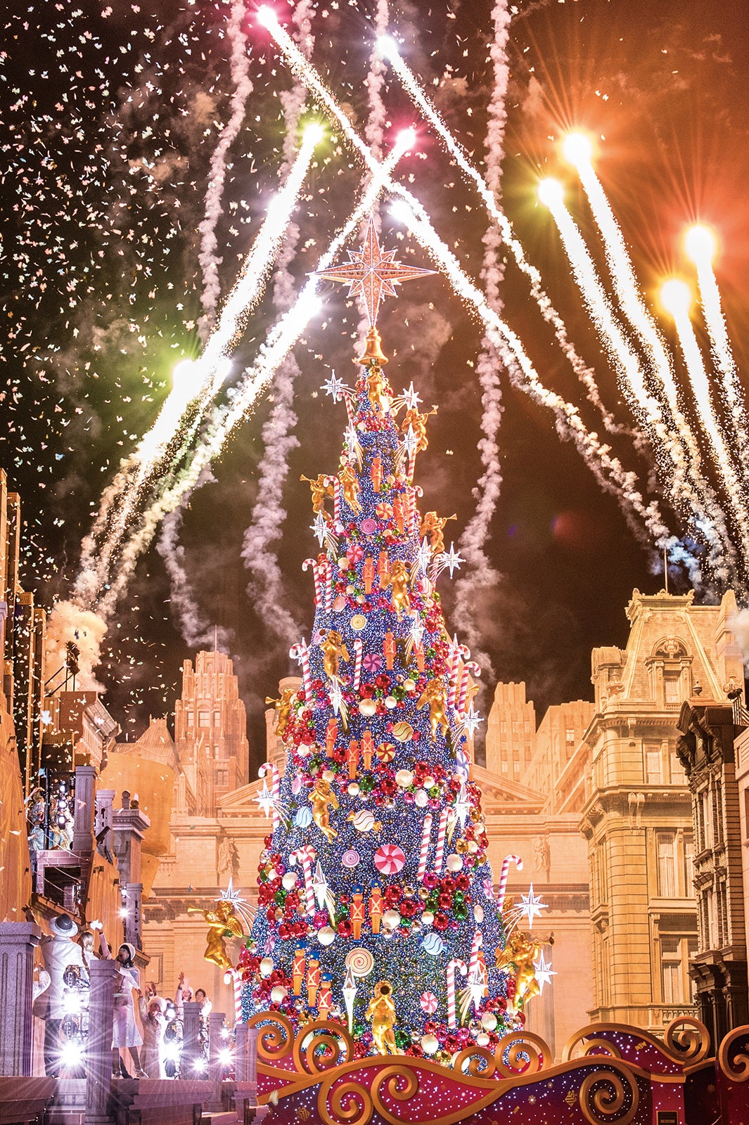 ユニバーサル・ イリュージョン・ツリー／画像提供：ユー・エス・ジェイ