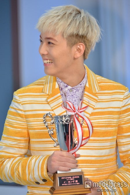 イ・ホンギ（授賞式）