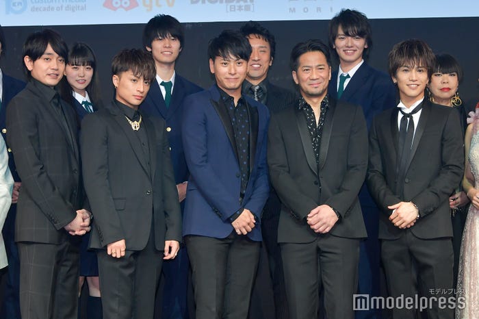 (前列左から)青柳翔、白濱亜嵐、山下健二郎、EXILE HIRO、岩田剛典(C)モデルプレス