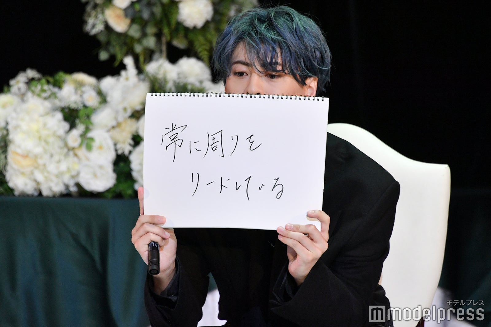 「GYAO!」にて配信された「OWV グループ結成記念生配信特番」より／佐野文哉から見て「本田康祐はどんな人間か」（C）モデルプレス