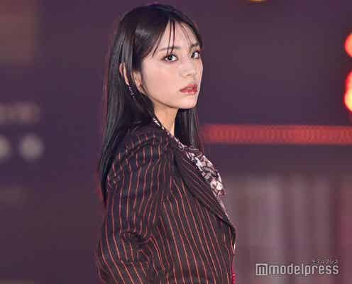 貴島明日香、秋っぽセットアップで抜群スタイル際立つ 花アイテムでこなれ感【GirlsAward 2024AW】