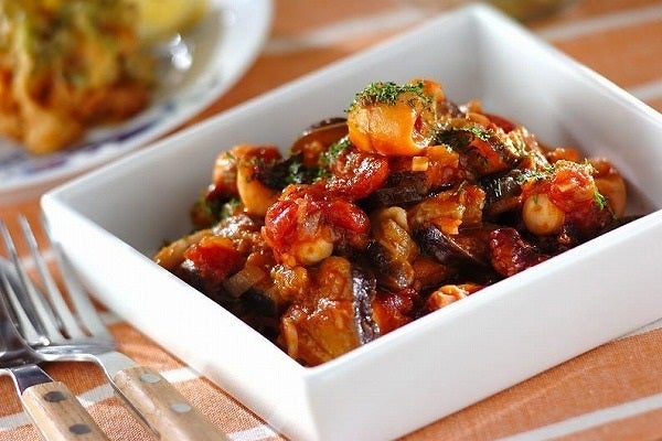 簡単洋風おかず!タコとナスのトマト煮