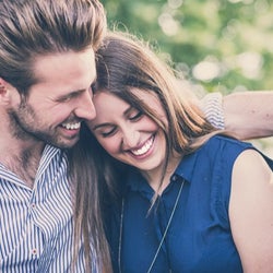 離れないでよ…?「別れたら後悔」する彼女の特徴4つ