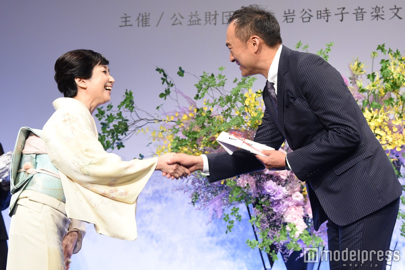 竹下景子、渡辺謙（C）モデルプレス