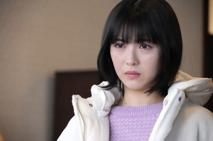 浜辺美波 (C)フジテレビ