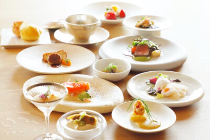 夕食はフレンチのコース料理