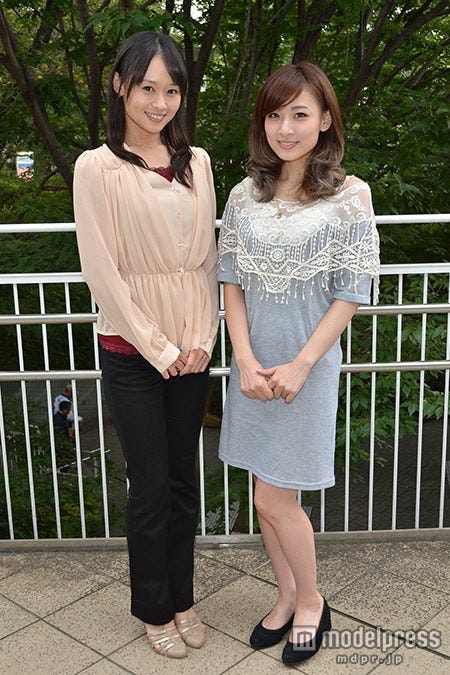 (左から)柳野玲子、AKANE