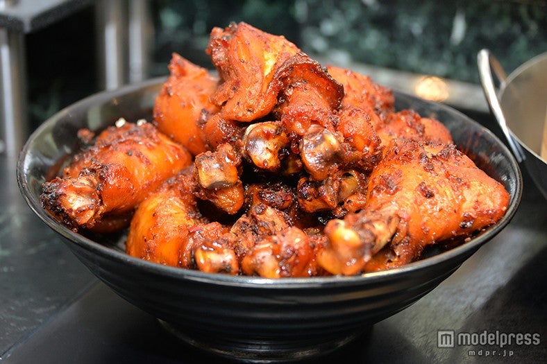 「エンチャンテッド・ガーデン・レストラン」