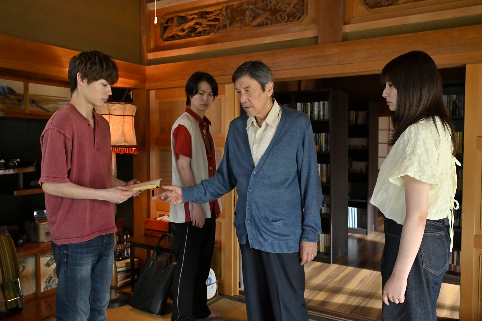 高松アロハ、綱啓永、奥田瑛二、吉川愛「名探偵のままでいて」（C）テレビ朝日