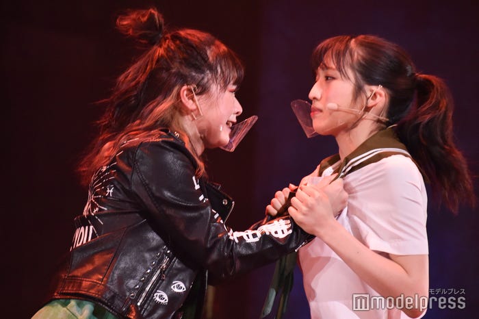 倉野尾成美、小栗有以(C)モデルプレス(C)「マジムリ学園蕾」製作委員会