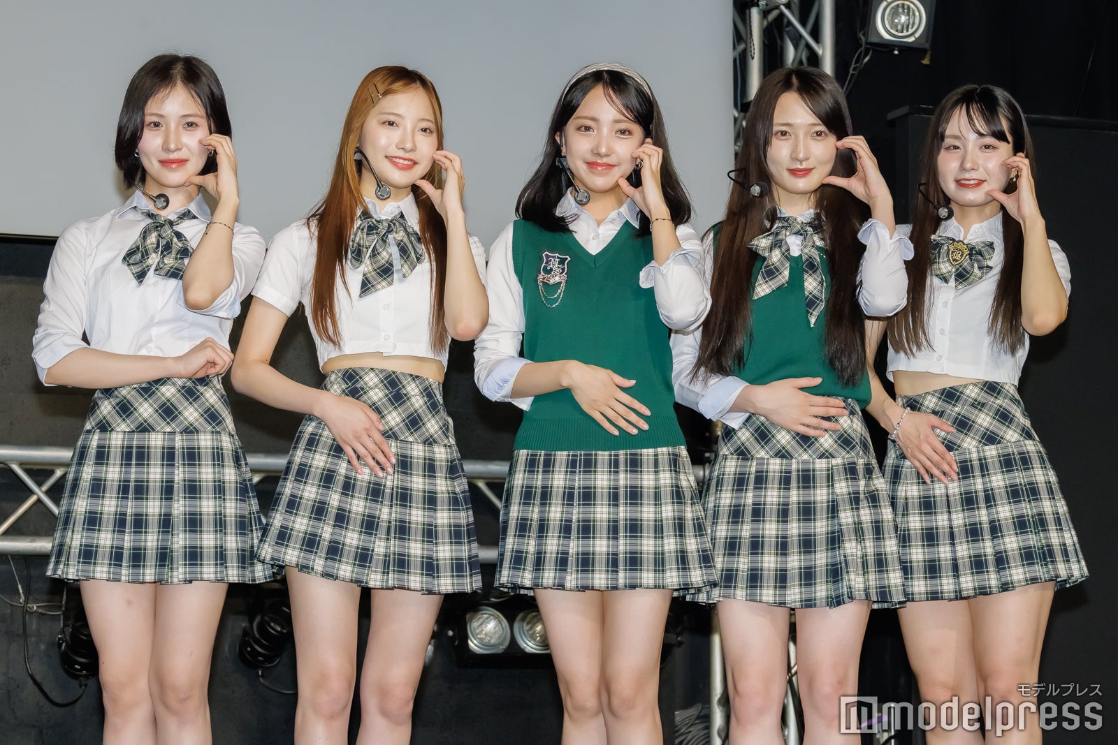 MIO、HANA、ERIN、SOO-AH、YURA／UNICODE（C）モデルプレス