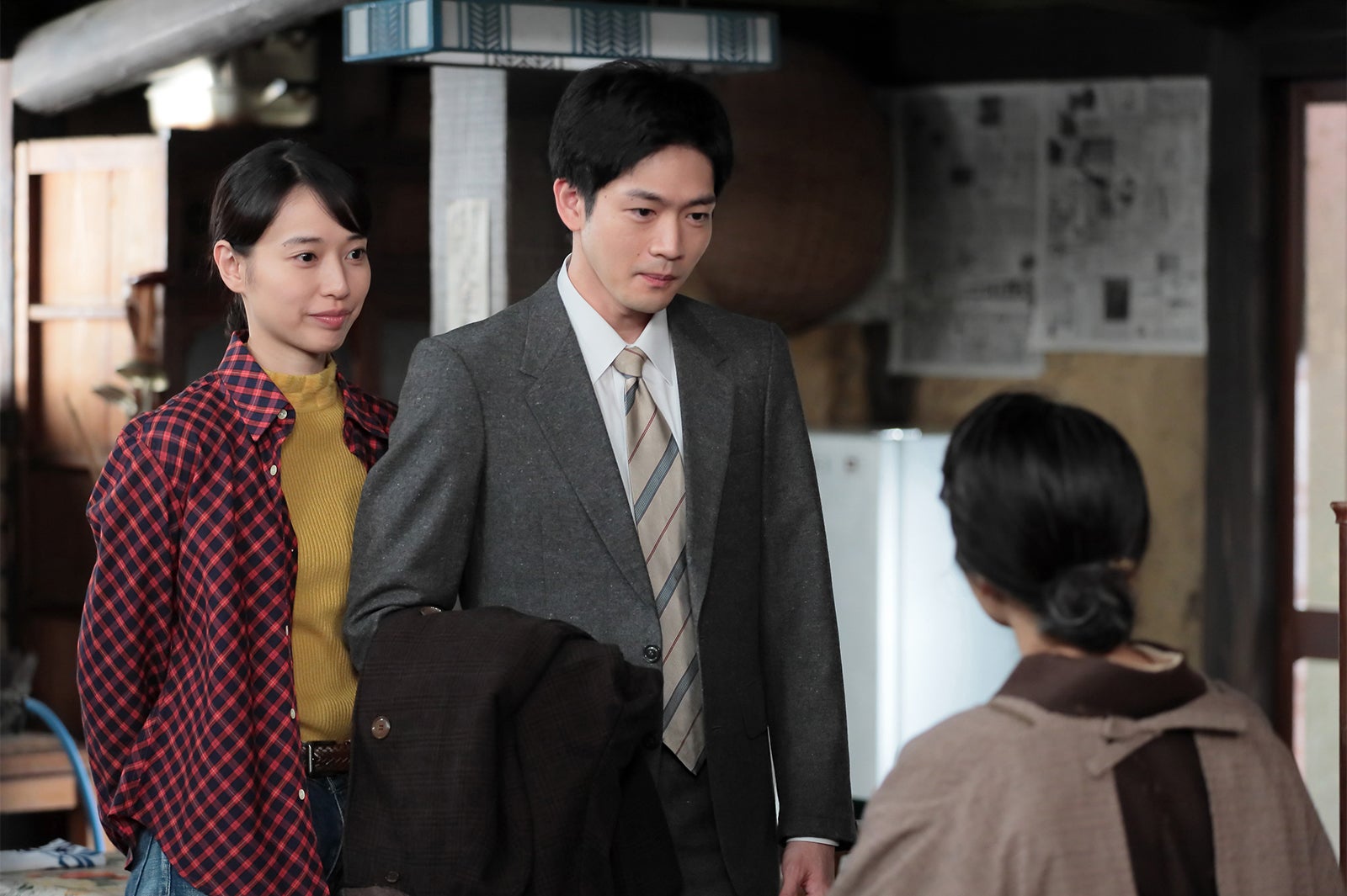 戸田恵梨香、松下洸平／「スカーレット」（C）NHK