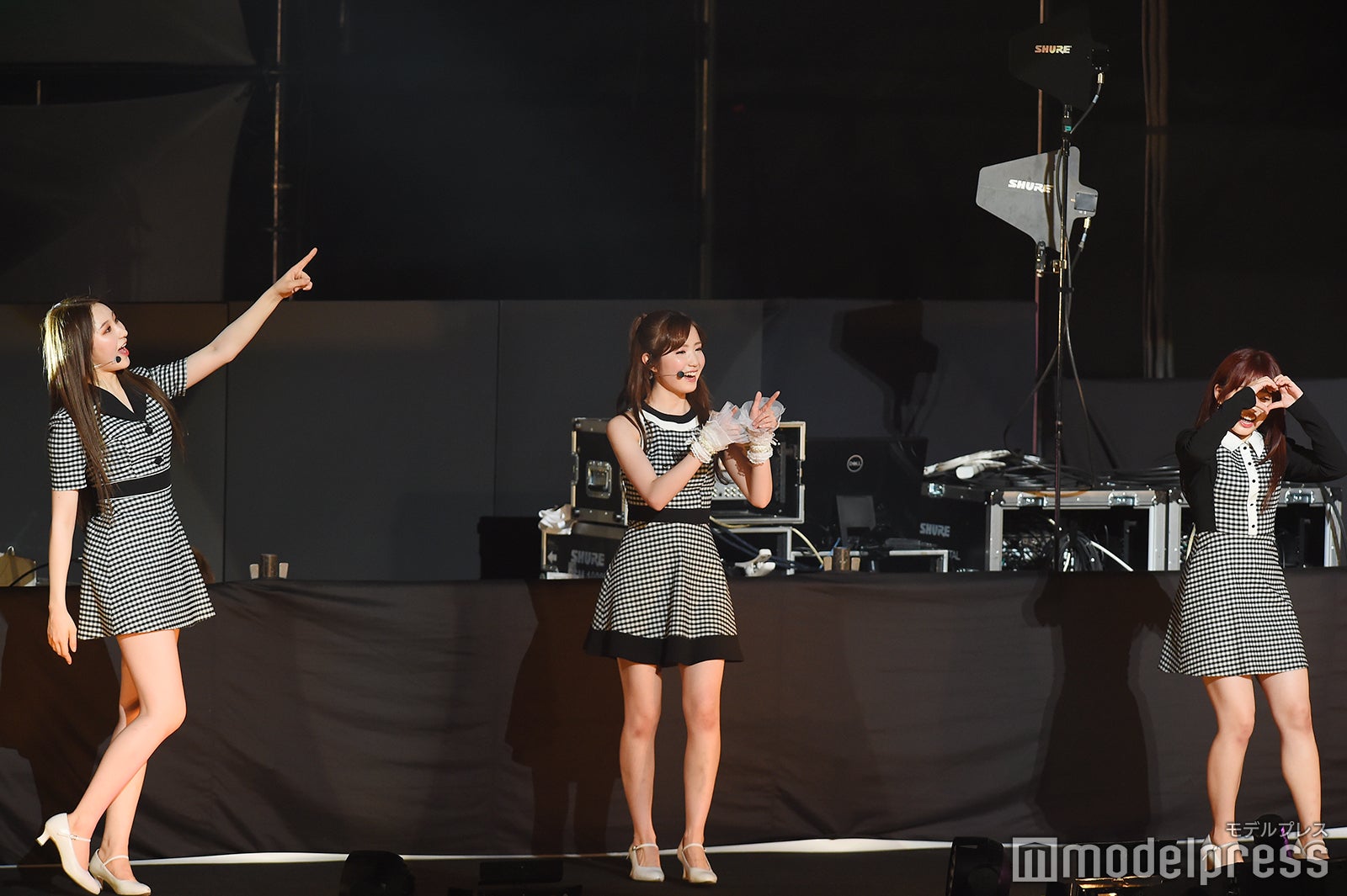 IZ*ONE （C）モデルプレス