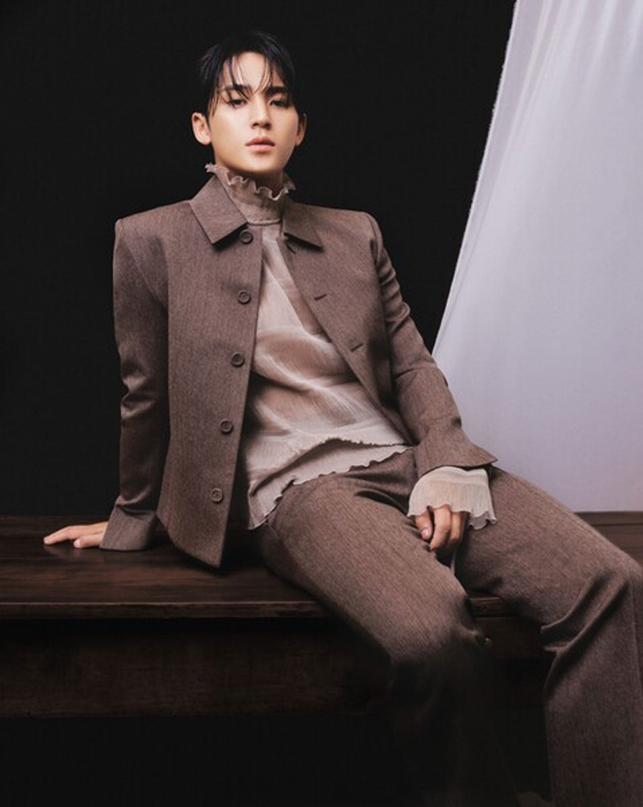 SEVENTEENミンギュ「DIOR」アンバサダー就任 抜群スタイル際立つ