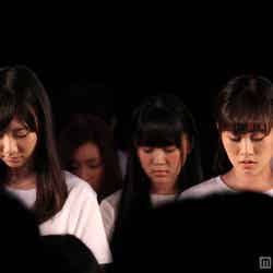 （写真左から）AKB48柏木由紀、前田敦子