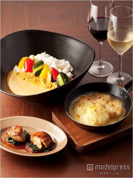 名物のカレーや、高級フレンチを手ごろな価格で食べられる