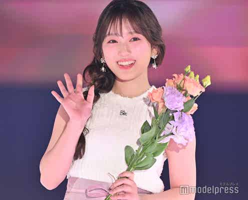 矢吹奈子、ノースリーブニット姿でほっそり二の腕際立つ【GirlsAward 2024 S/S】