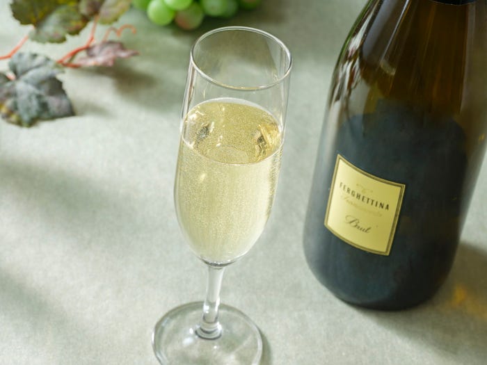 スパークリングワイン/イタリア¥1,800(C)Disney