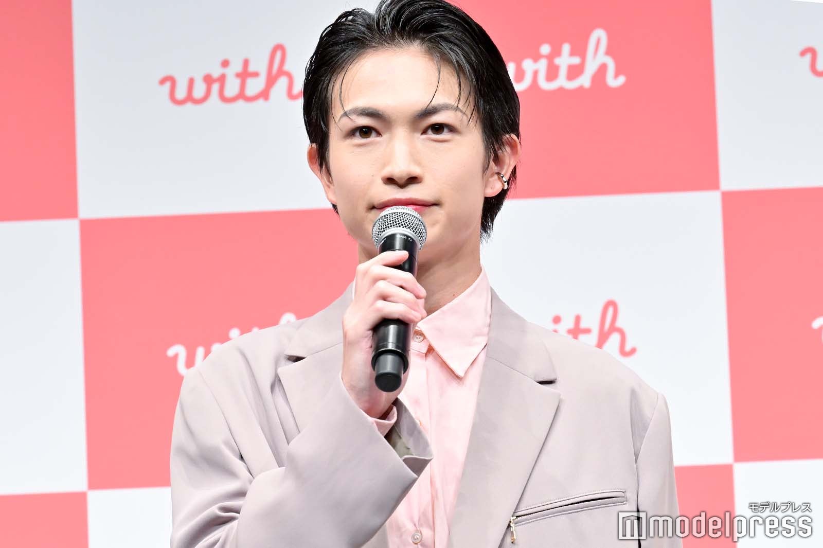 （C）モデルプレス