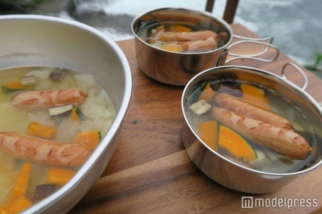 秋の味覚を楽しめる期間限定メニュー「飯能野菜の収穫祭スープ」／画像提供：フィンテック グローバル