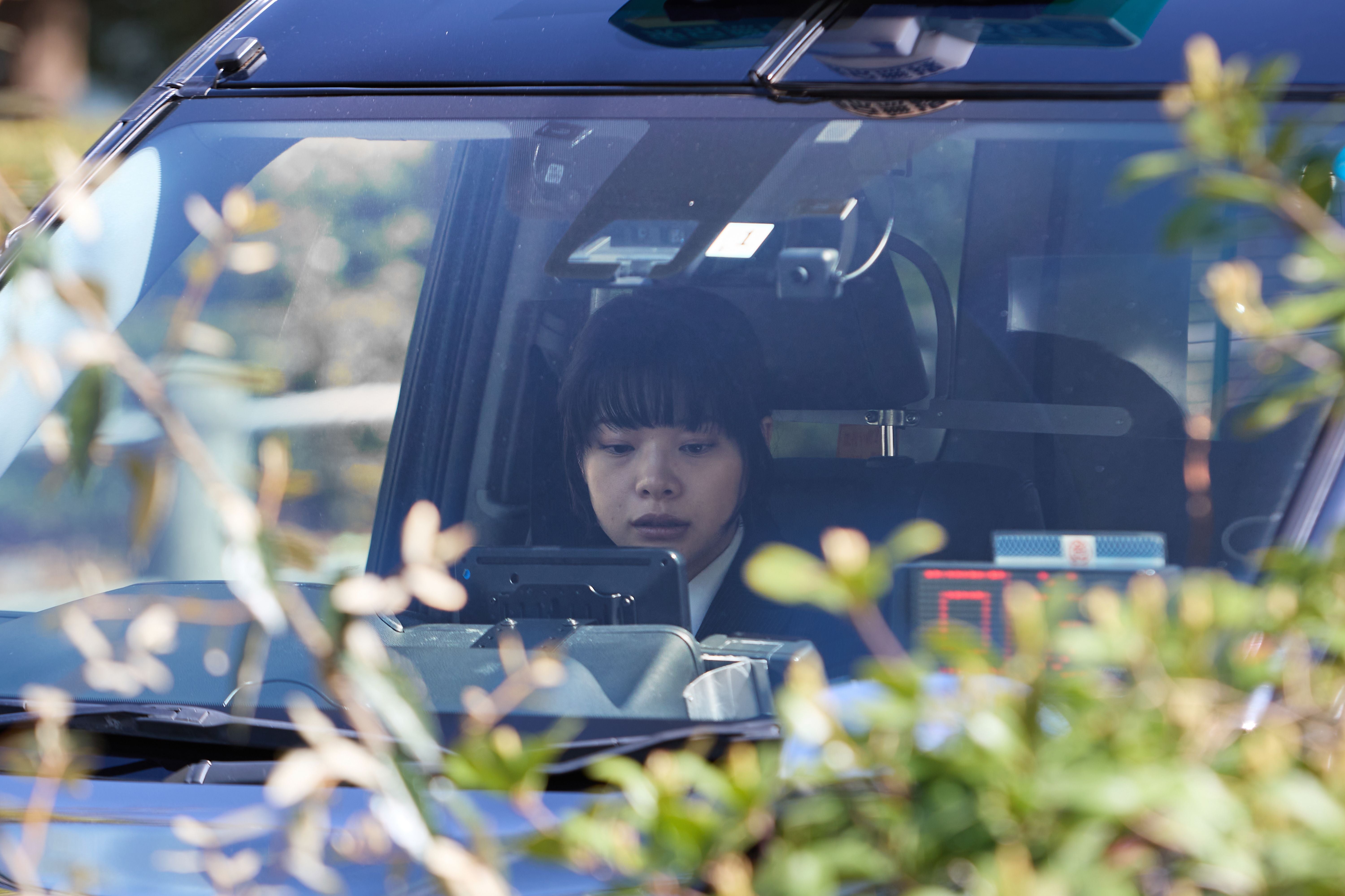 岸井ゆきの「日曜の夜ぐらいは…」第2話より（C）ABCテレビ