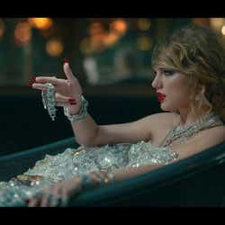 モデルプレス - テイラー・スウィフト、新曲MVが意味深で過激
