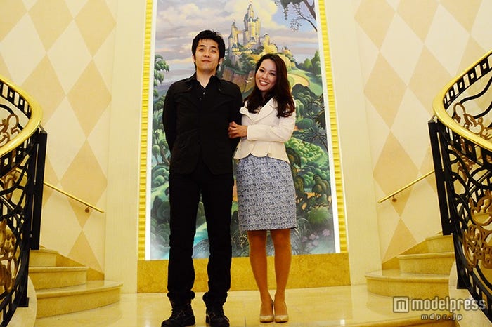 当選した占部さん(33)、澁谷さん(30)カップル