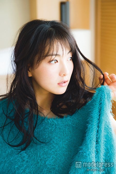 知英／初のスタイルブック『GROW UP！』より（画像提供：マガジンハウス）