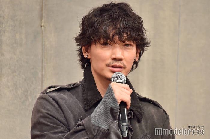 綾野剛 (C)モデルプレス