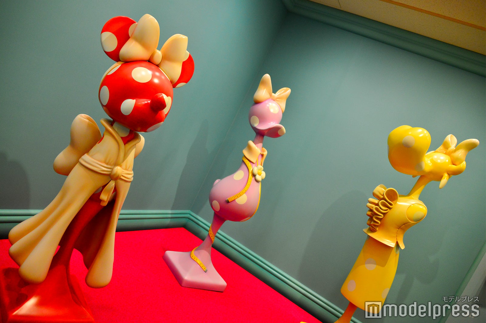 内観／「ミニーのスタイルスタジオ」（C）Disney