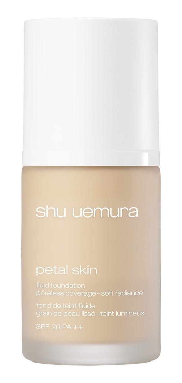 「ペタルスキン フルイド ファンデーション」／画像提供：shu uemura