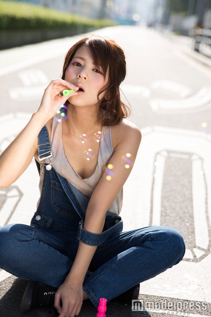 吉崎綾(画像提供:所属事務所)