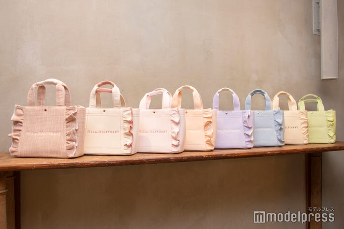 (C)モデルプレス