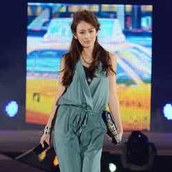 オードリー亜谷香