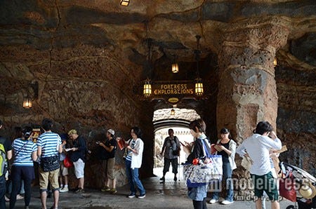 フォートレス・エクスプロレーション