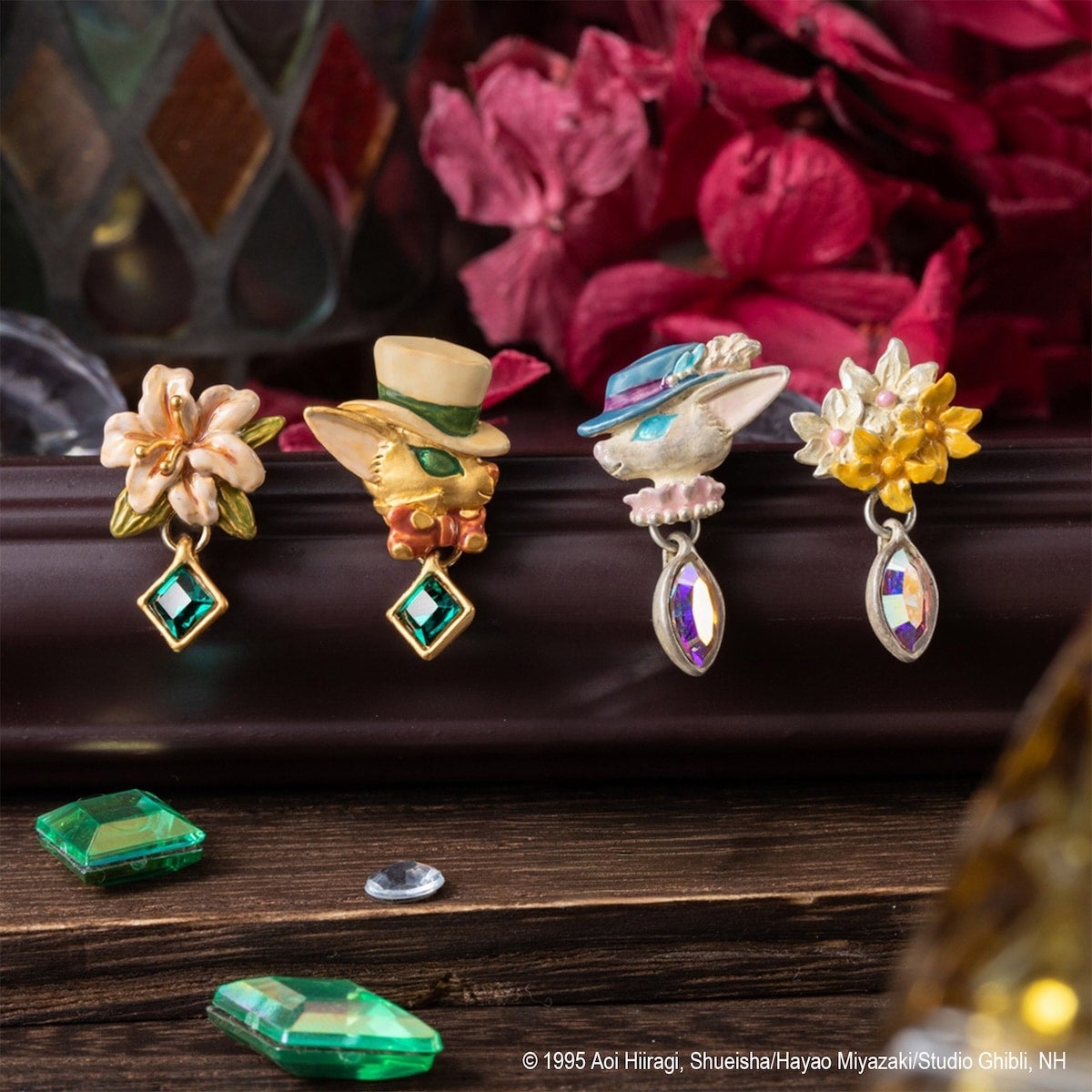 ジブリファン必見。『耳をすませば』の猫の人形「バロン」と「ルイーゼ」のピアスセットが登場！