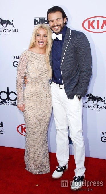 ブリトニー・スピアーズとチャーリー・エバーソルさん。Newscom/Zeta Image