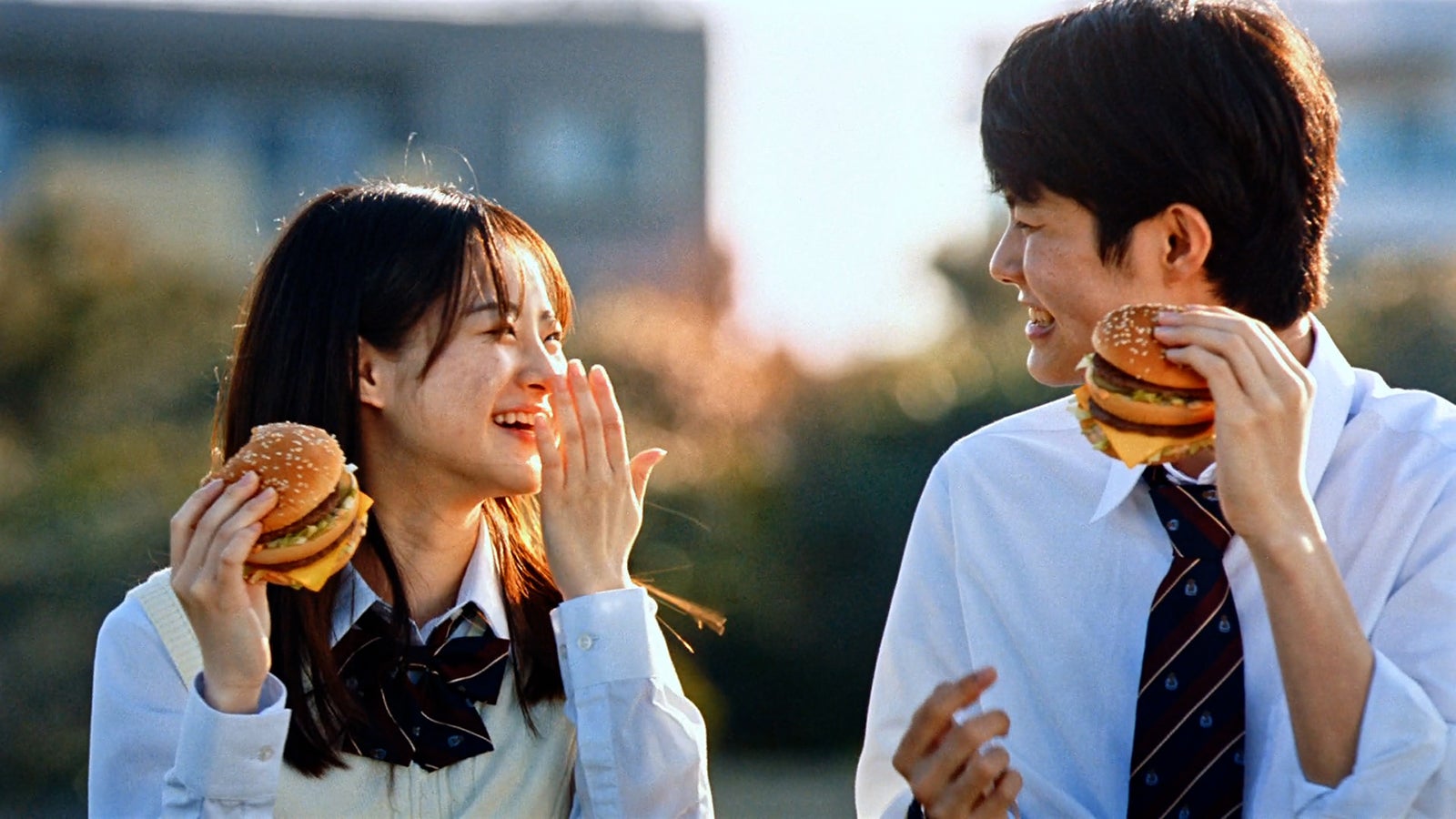 ビッグマック「明日も 笑おう あの頃も今も」篇（提供写真）