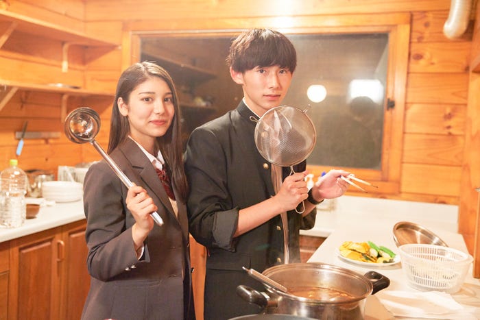 アスカ、とらい「恋する◆週末ホームステイ 2020夏」1話より(C)ABEMA