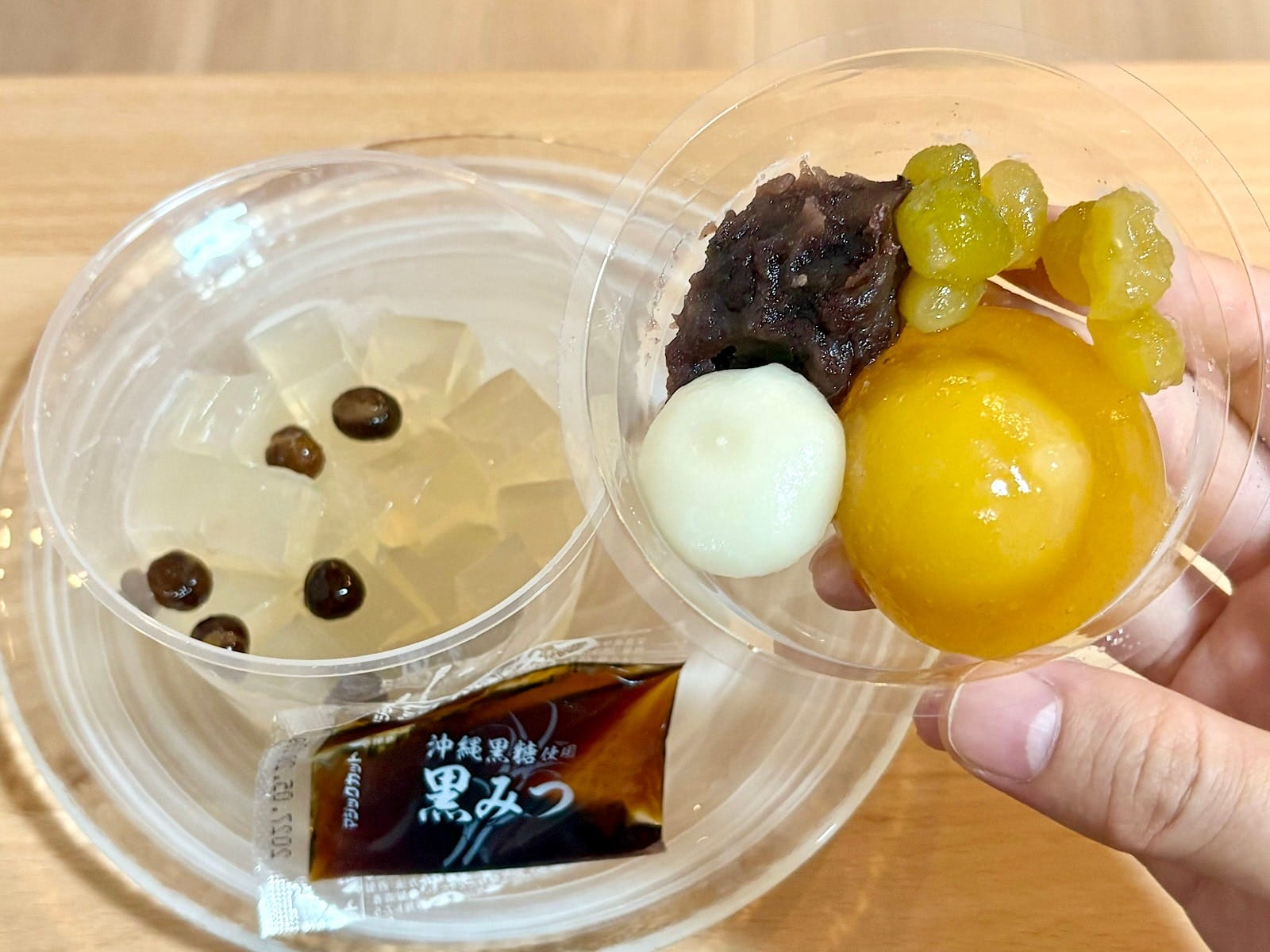 紀州南高梅果汁を使用した寒天やあんず餡の葛饅頭など、こだわりの具材がたっぷり!