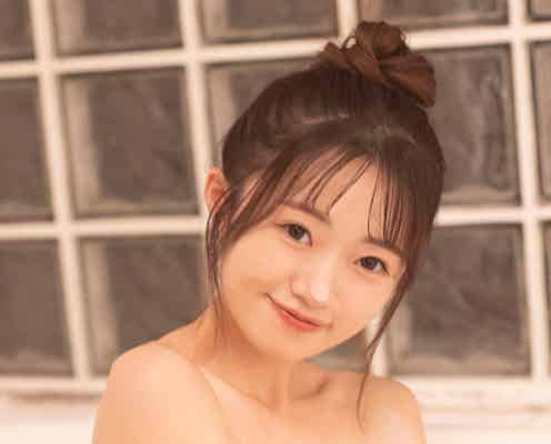 NGT48中井りか、バスルームでツヤ肌開放 卒業写真集収録カット公開<好きでした>