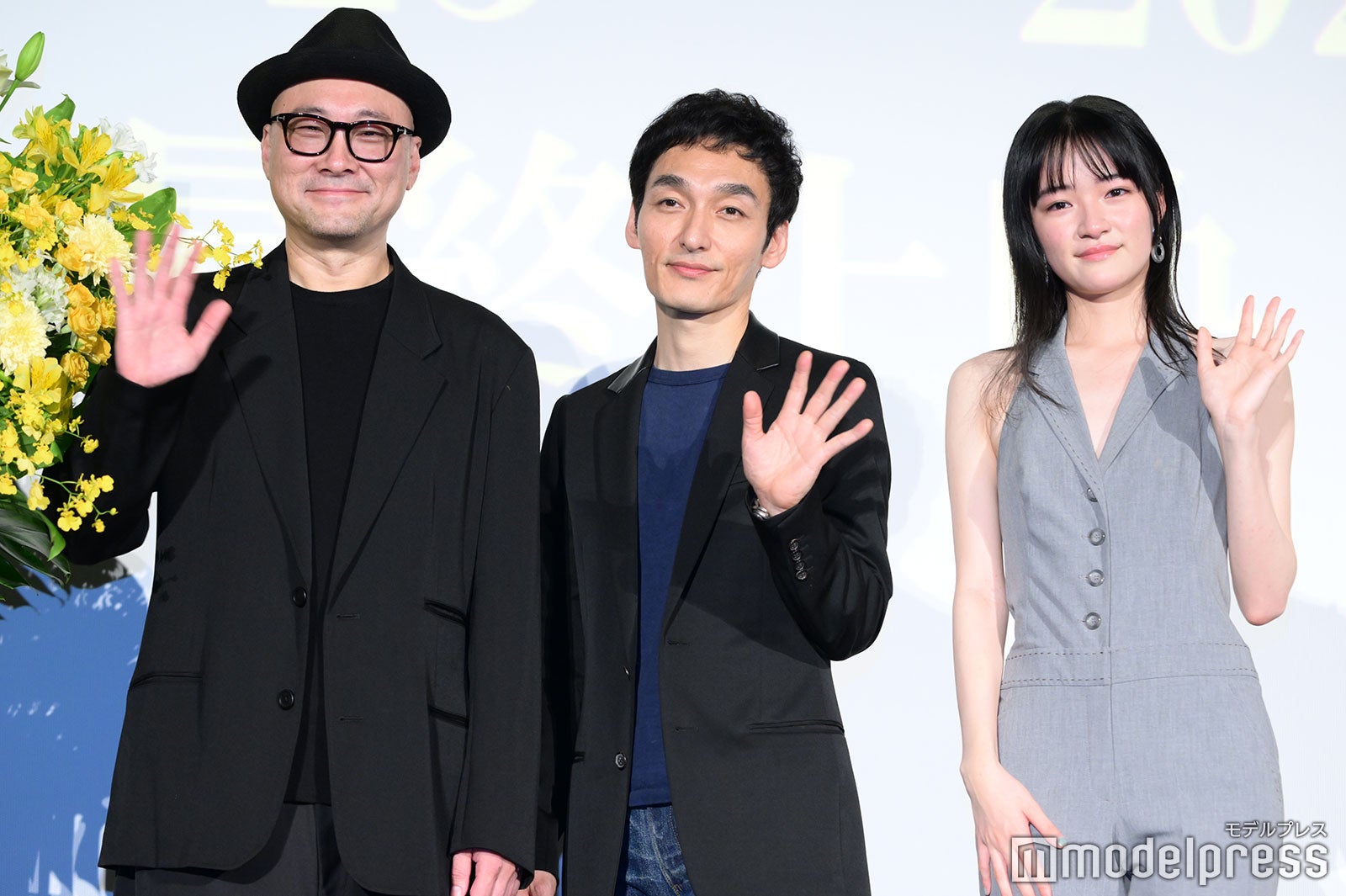 内田英治監督、草なぎ剛、服部樹咲（C）モデルプレス