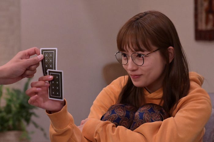 川口春奈「着飾る恋には理由があって」第8話より(C)TBS