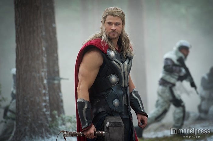 「アベンジャーズ/エイジ・オブ・ウルトロン」(C)Marvel 2015