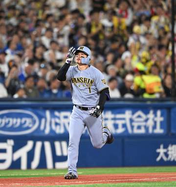 阪神・森下が30号 生え抜きの右打者ではラッキーゾーン撤廃後初＆85年の岡田彰布以来の快挙 再び本塁打王争いでトップ浮上