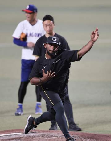 阪神 新助っ人・セベリーノ、伏見、小幡、神宮の4選手が1軍名古屋遠征に合流